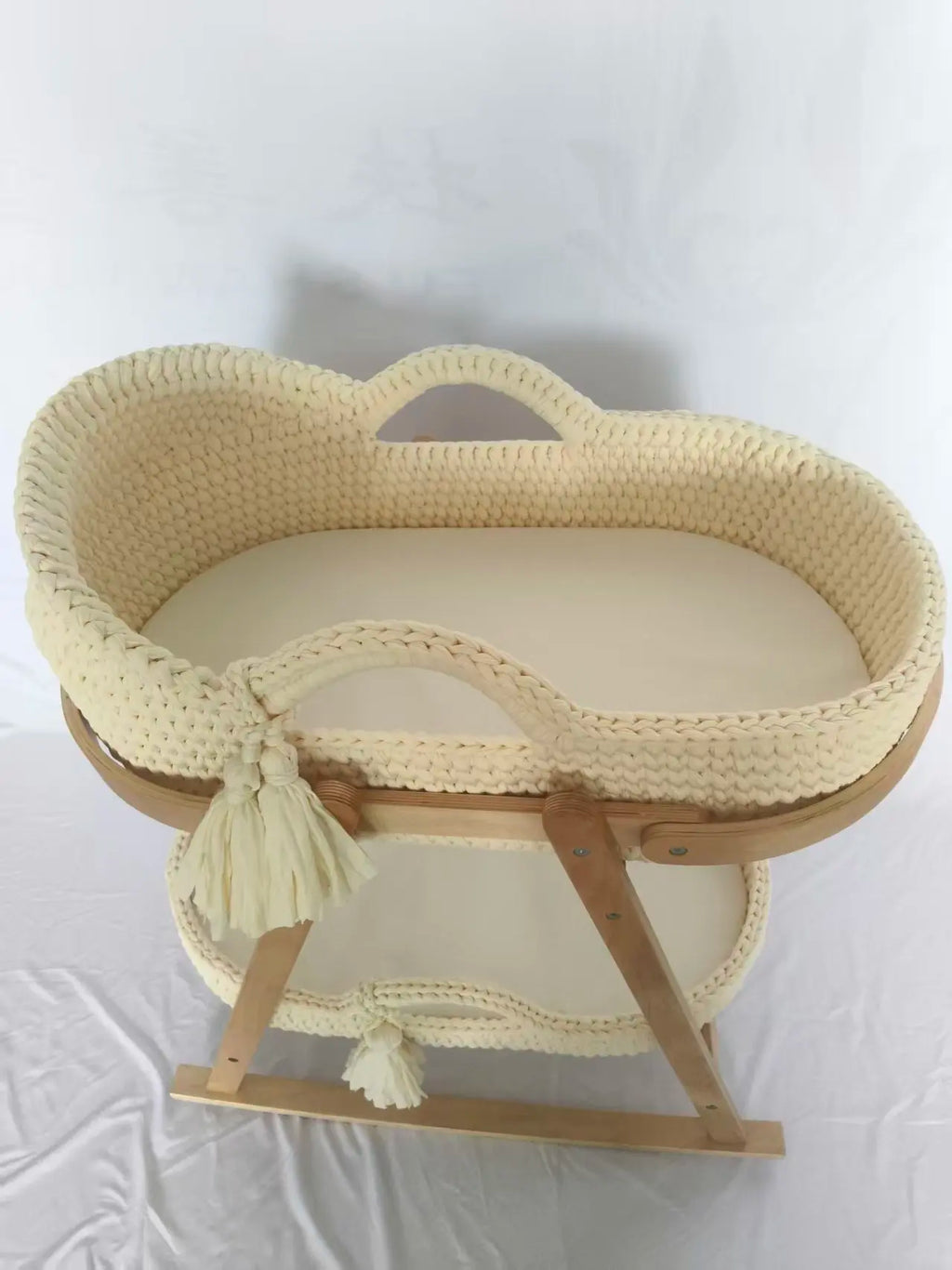 Newborn Baby Nest Lounger Cradle Crib with Wooden Frame Hand-Crocheted Bassinet Soft Mattress Portable Infant Sleeping Bed