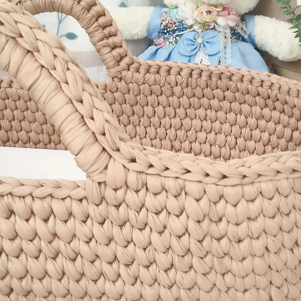 Newborn Baby Nest Lounger Cradle Crib with Wooden Frame Hand-Crocheted Bassinet Soft Mattress Portable Infant Sleeping Bed
