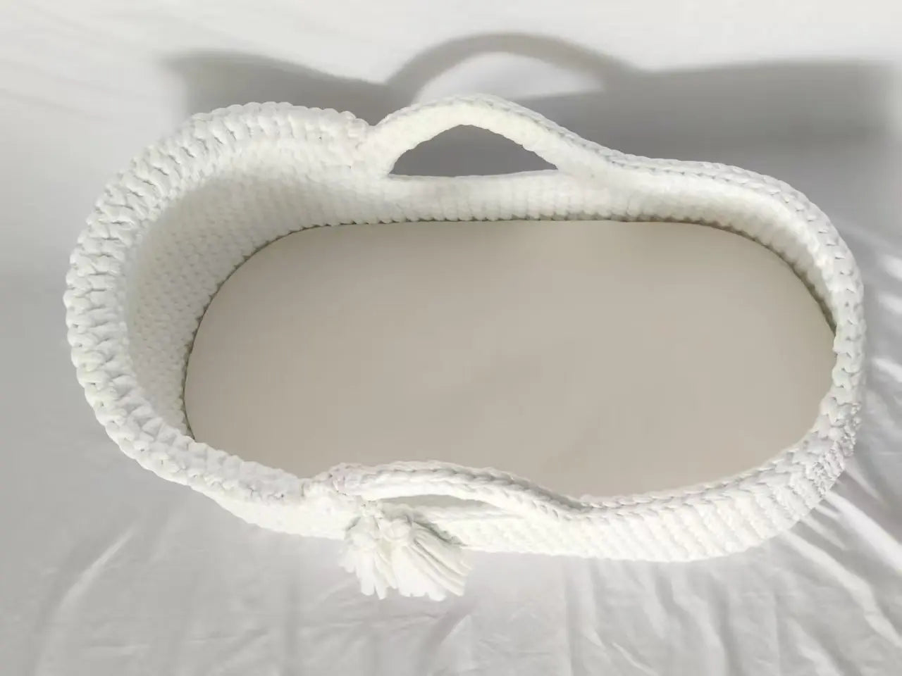 Newborn Baby Nest Lounger Cradle Crib with Wooden Frame Hand-Crocheted Bassinet Soft Mattress Portable Infant Sleeping Bed