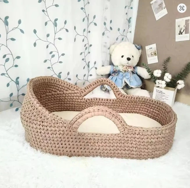 Newborn Baby Nest Lounger Cradle Crib with Wooden Frame Hand-Crocheted Bassinet Soft Mattress Portable Infant Sleeping Bed