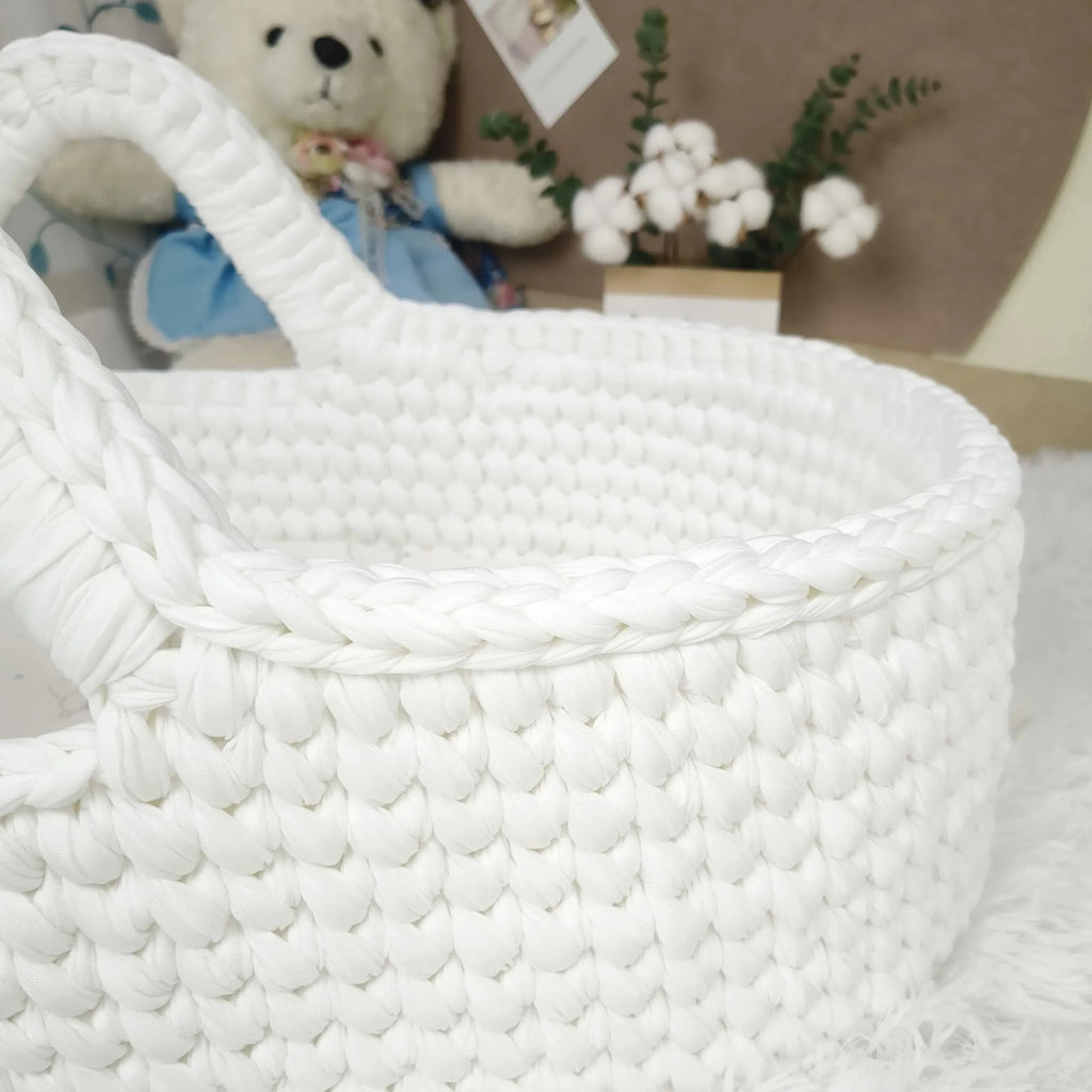 Newborn Baby Nest Lounger Cradle Crib with Wooden Frame Hand-Crocheted Bassinet Soft Mattress Portable Infant Sleeping Bed